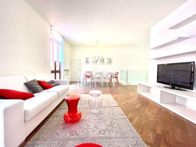 Domus Verona - Ampia Moderna Casa Su 2 Piani Nel Cuore Di Βερόνα Εξωτερικό φωτογραφία