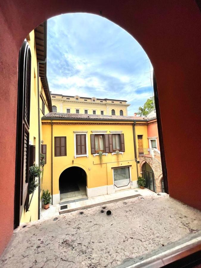 Domus Verona - Ampia Moderna Casa Su 2 Piani Nel Cuore Di Βερόνα Εξωτερικό φωτογραφία